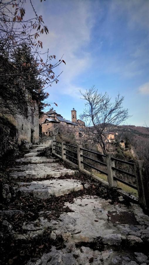 Sur Un Petit Nuage Villa Roubion Buitenkant foto
